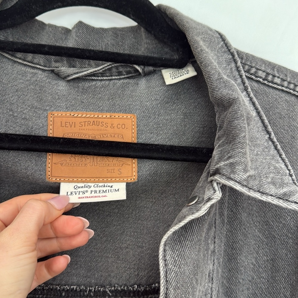 Levi’s grey denim jacket - Picture 2 of 4
